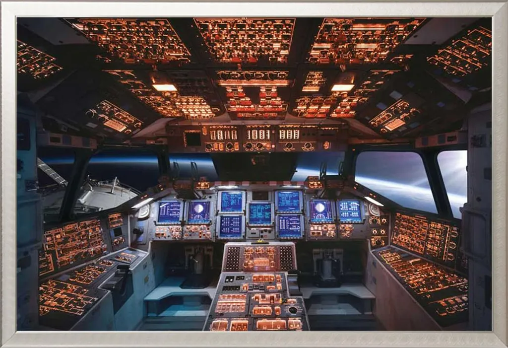 Poster Cockpit Columbia Space Shuttle avec Cadre Alu Argenté Shinsuke