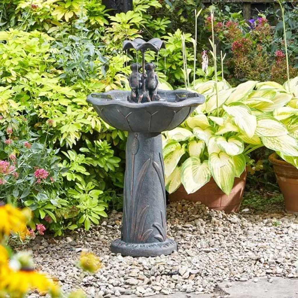 Décoration de jardin solaire sans fil : fontaine Frog Frolics facile