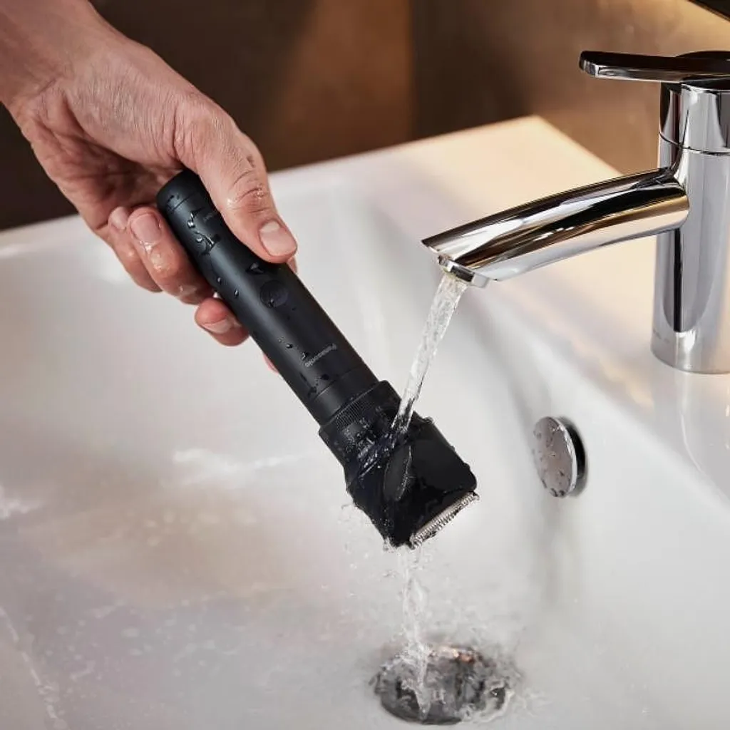 Tondre sa barbe et son corps avec le module Multishape Xshape ER-CKN1