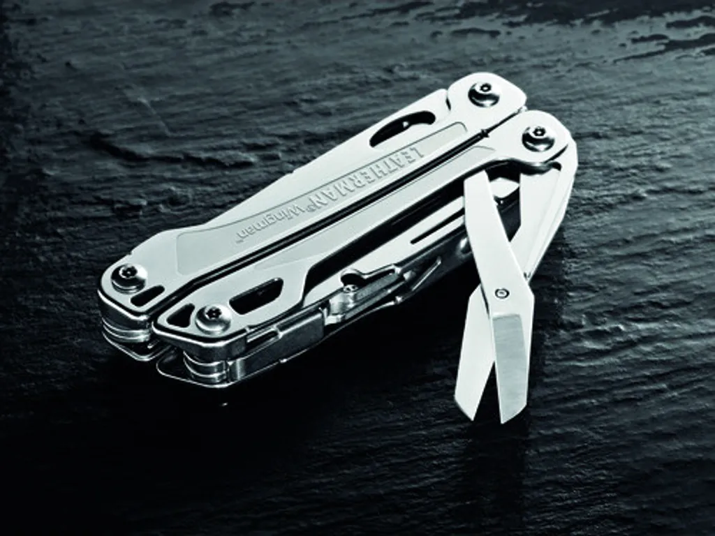 Leatherman Multitool Wingman noir et argent avec 14 outils essentiels - 10