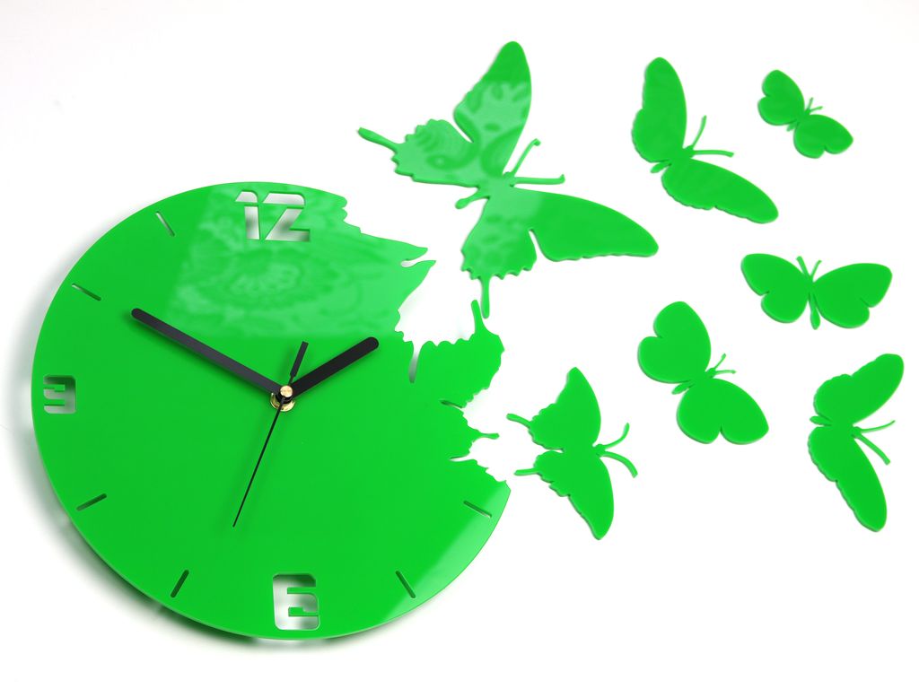 Wanduhr Mit Schmetterling