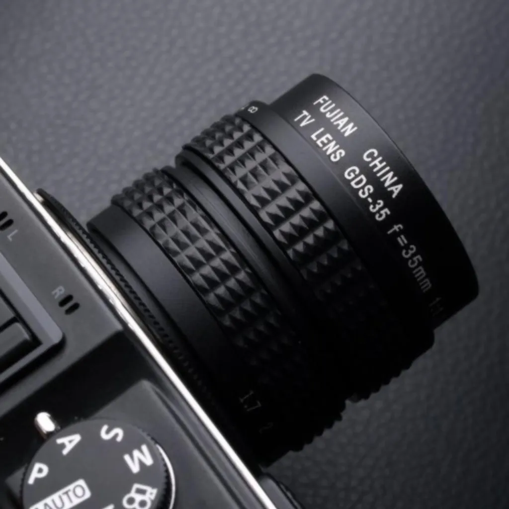 Objectif F/1.7 grande ouverture pour macrophotographie et portrait C-Mount