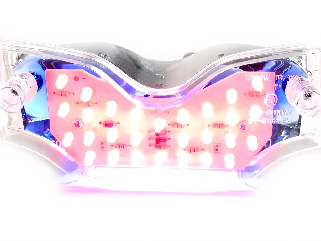 Remplacer feu arrière cassé Gilera Runner par un modèle LED BGM clair