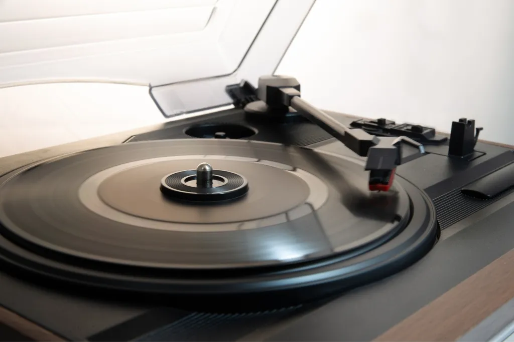 Soundmaster PL186 Table tournante vinyle avec radio FM intégrée