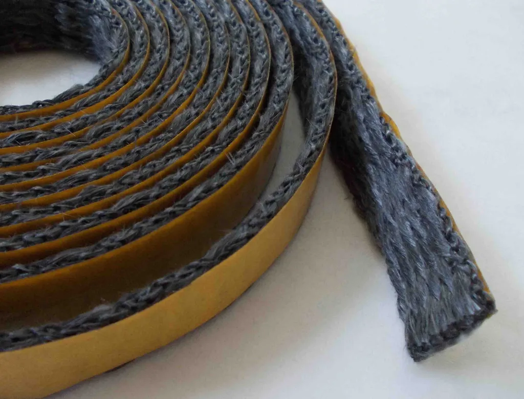 Ricambio Guarnizione Vetro Spartherm 20x3,5mm Nera 6m Adesiva