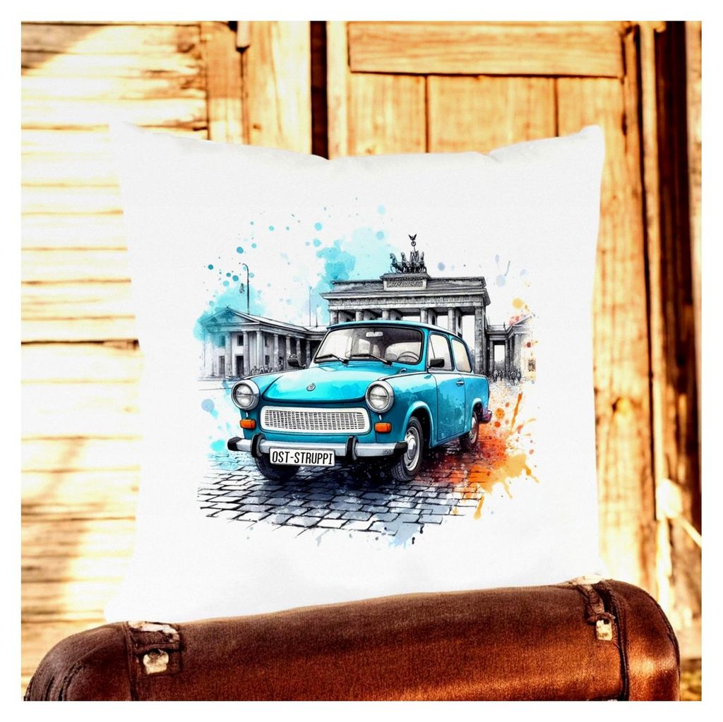 Personalisierbares Kissen mit DDR Trabi Motiv 40x40 cm – Flauschiges Deko-Kissen in Berlin, Waschbar, für Trabi-Fans (mit Namen)