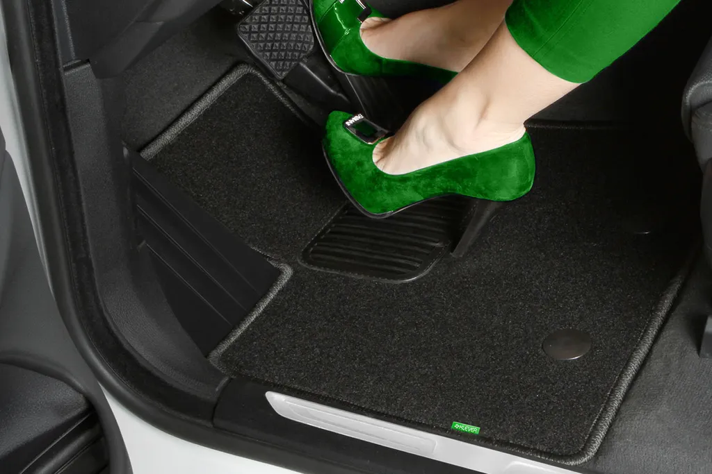 KLEVER Tappetini su Misura Tesla Model Y 2020-2026 | Tessuto Premium