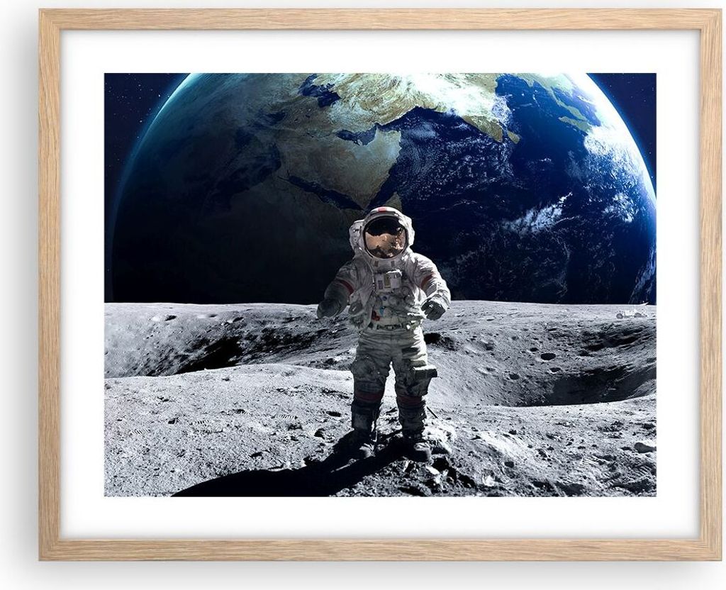 Gerahmtes Poster - Rahmen in heller Eiche - Astronaut Mond Erde Raum - 50x40 cm - Wand Bild - Wanddeko - Wandbilder - Wandposter - Bilderrahmen - B...