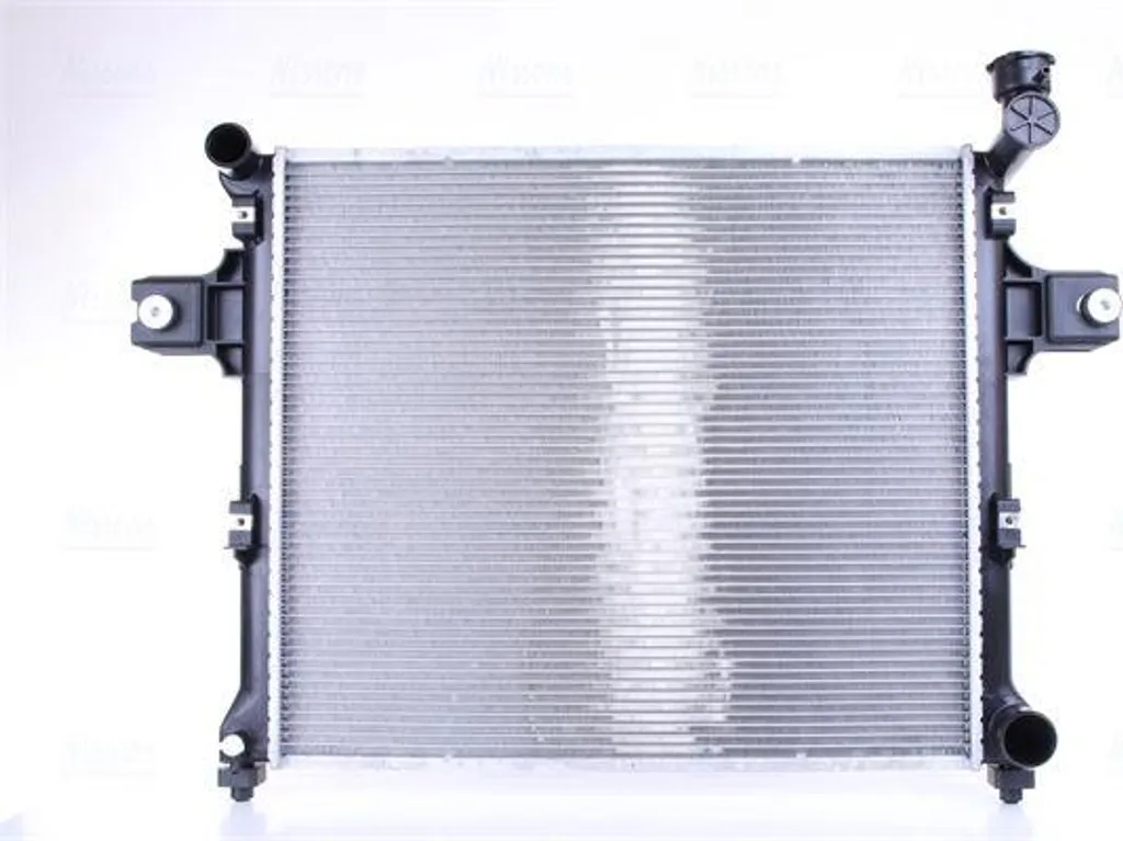 Radiateur moteur NISSENS 606254 pour Jeep Cherokee et Commander 55116849AB