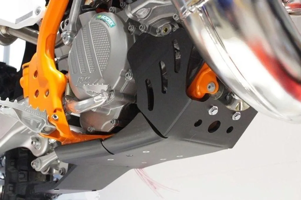 Évitez la casse moteur sur HUSQVARNA TX 300 avec le Sabot AXP HDPE 8 mm