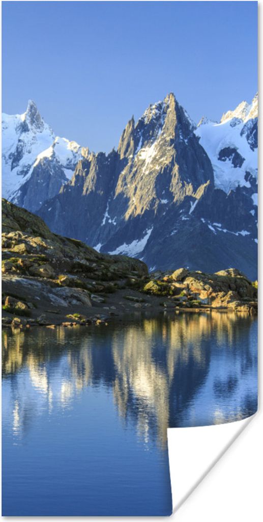 MuchoWow Poster Die schneebedeckten Gipfel des Mont Blanc spiegeln sich im Weißen See 40x80 cm - Dekoration