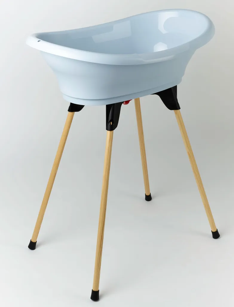 Baignoire bébé VASCO pour le bain du nouveau-né avec support bleu pastel