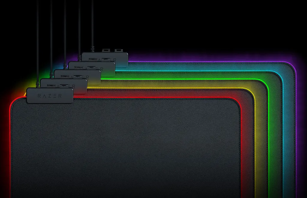 Razer Goliathus Chroma Tapis de souris avec surface micro-texturée RGB