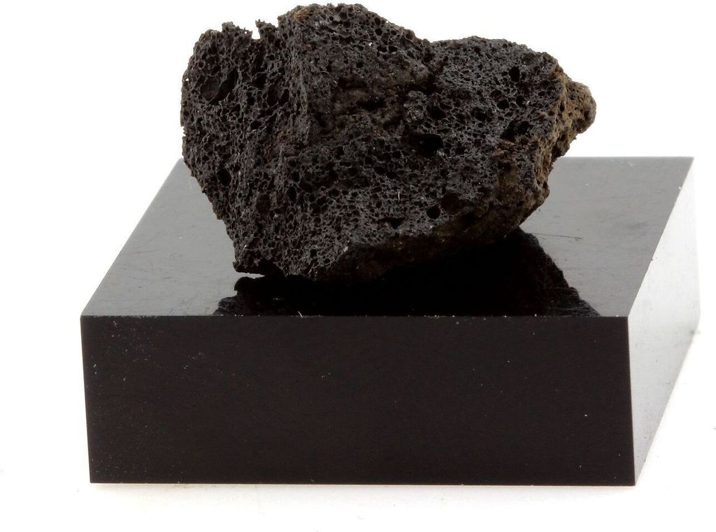 Tephrit 15,8 Karat
