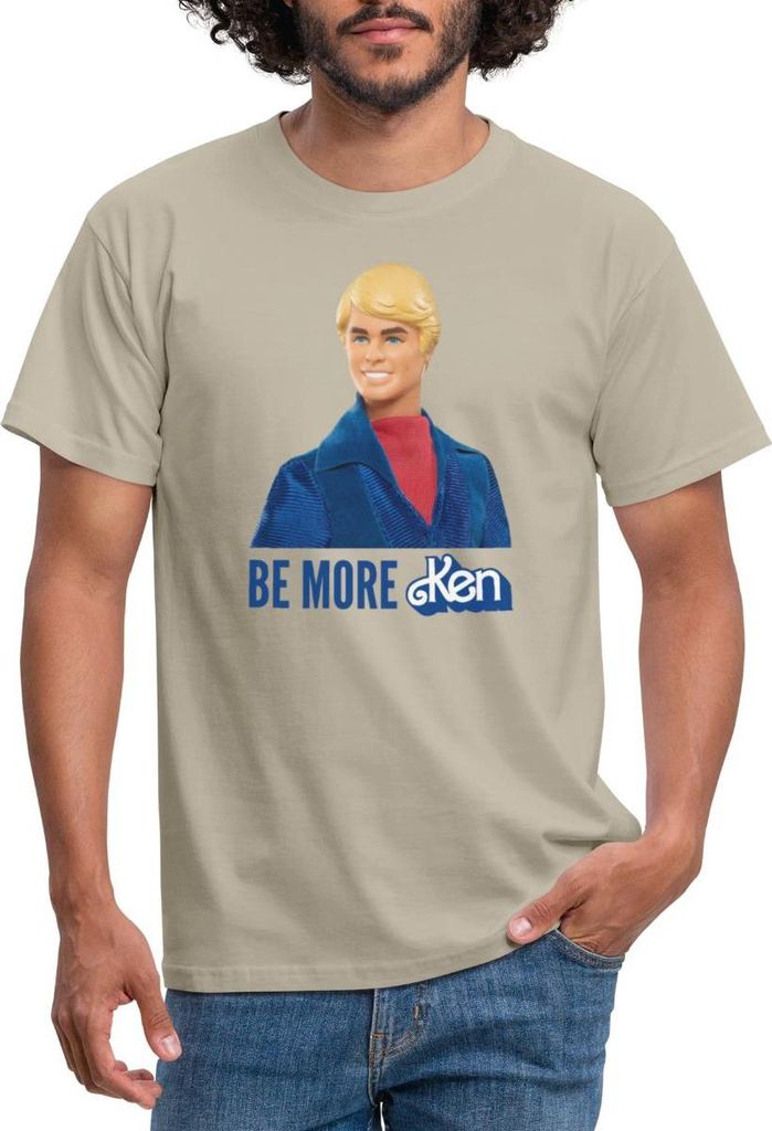 Spreadshirt Barbie Ken Design Mit Spruch Be More Ken Männer T-Shirt, 3XL, Sandbeige