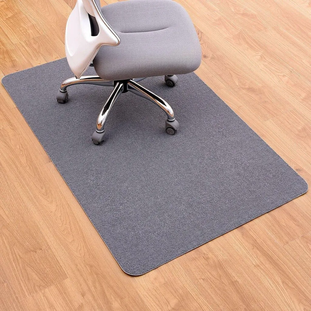 Tappetino per Sedia 1396 x 897 mm Tappeto Sedia Ufficio per Pavimenti Duri, Protezione per Sedie a Rotelle, Superficie in Poliestere, Antiscivolo e Facile Pulire, Ufficio Domestico, Grigio Scuro | IT
