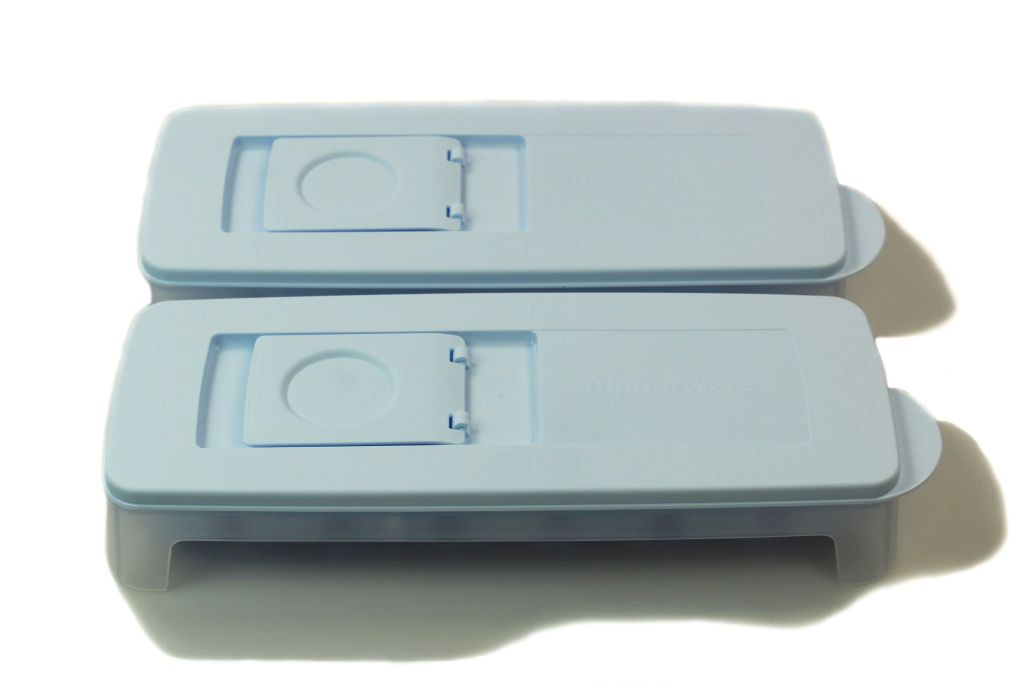 SIGNORAWARE Eiswürfelbehälter 14er - BPA-frei Mit Silikon-Einsätzen Blau