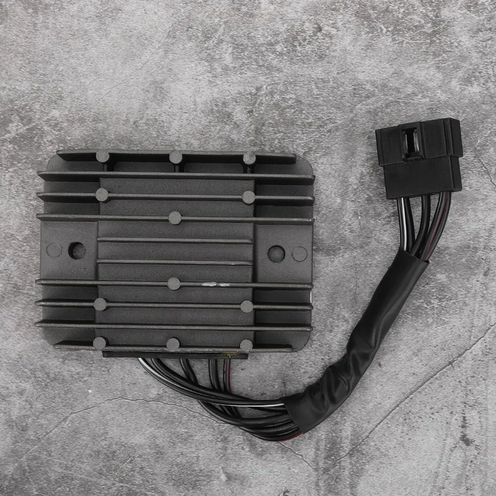 Régulateur de tension moto contre les pannes de batterie Suzuki GSXR