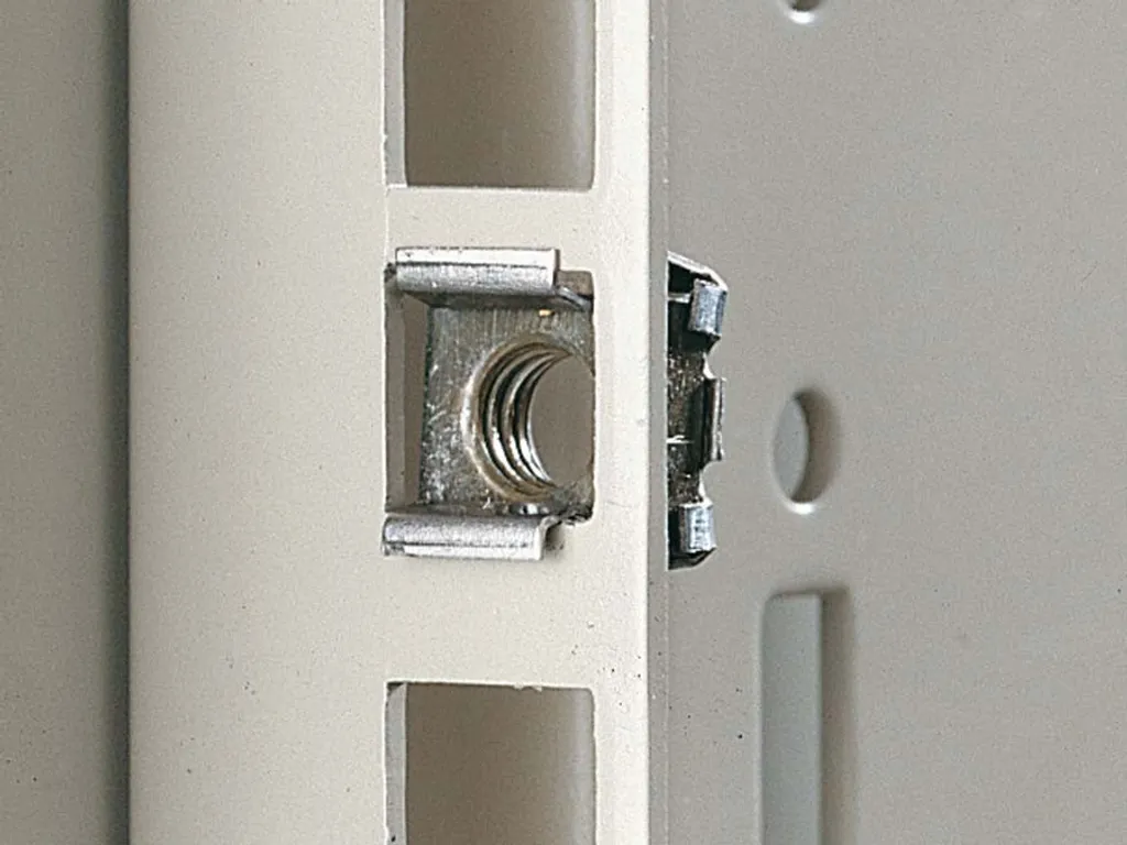 Écrous cage M5 Rittal EL pour intégration serveur et rack - 50 pcs
