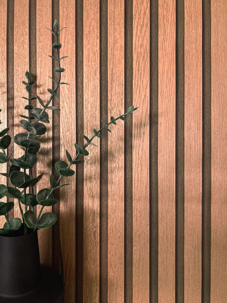 NEWROOM Tapete Bronze Vliestapete Paneele - Holzwandpaneele Glamour Kupfer Metallic Lamelle Streifen Wandpaneele Modern Holzpaneele