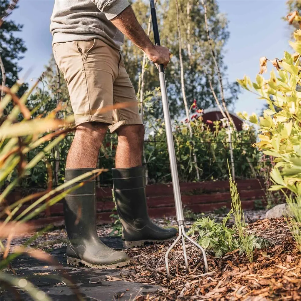 Coltivatore per Dissodare Terreno Compatto: Attrezzo Professionale Acciaio