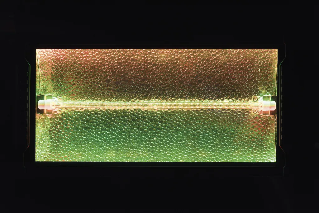 Évitez le Noir entre les Flashs : Stroboscope 1500W avec Effet Blaze RGB
