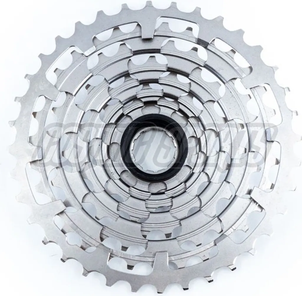 Cassette E-thirteen Helix Race 9-39T Argent : Plus de Plage en 11V