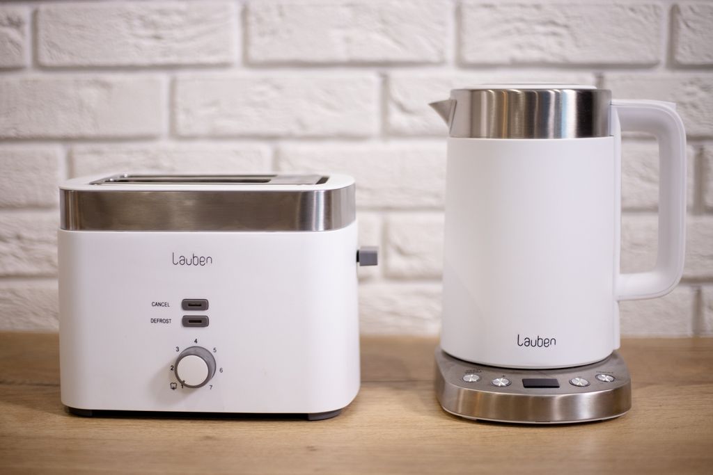 Lauben Toaster T17WS mit praktischer Reheat-Funktion weiß Produktbild 
