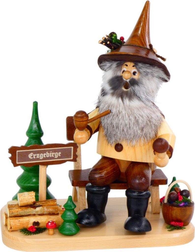 DWU Waldwichtel Pilzsammler auf Bank