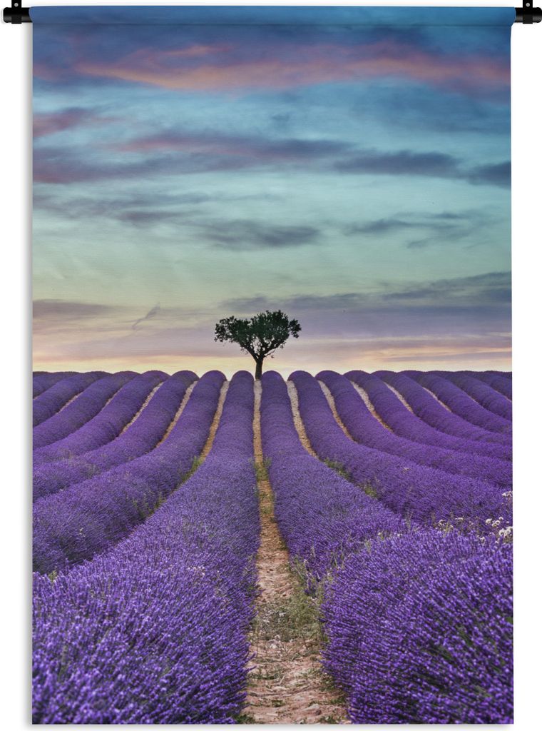 MuchoWow Wandteppich Wandbehang Lavendelfeld bei Sonnenuntergang mit Baum am Horizont 120x180 cm Tapisserie Dekoration Wandtuch - Schlafzimmer - ...