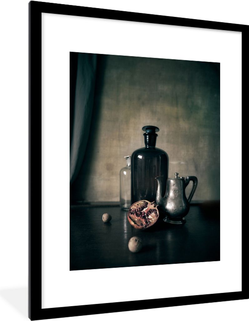 MuchoWow MuchoWow Gerahmtes Poster Stilleben - Flasche - Obst 60x80 cm - Poster mit zchwarzem Bilderrahmen - Wohnzimmer - Dekorationen - Prämie