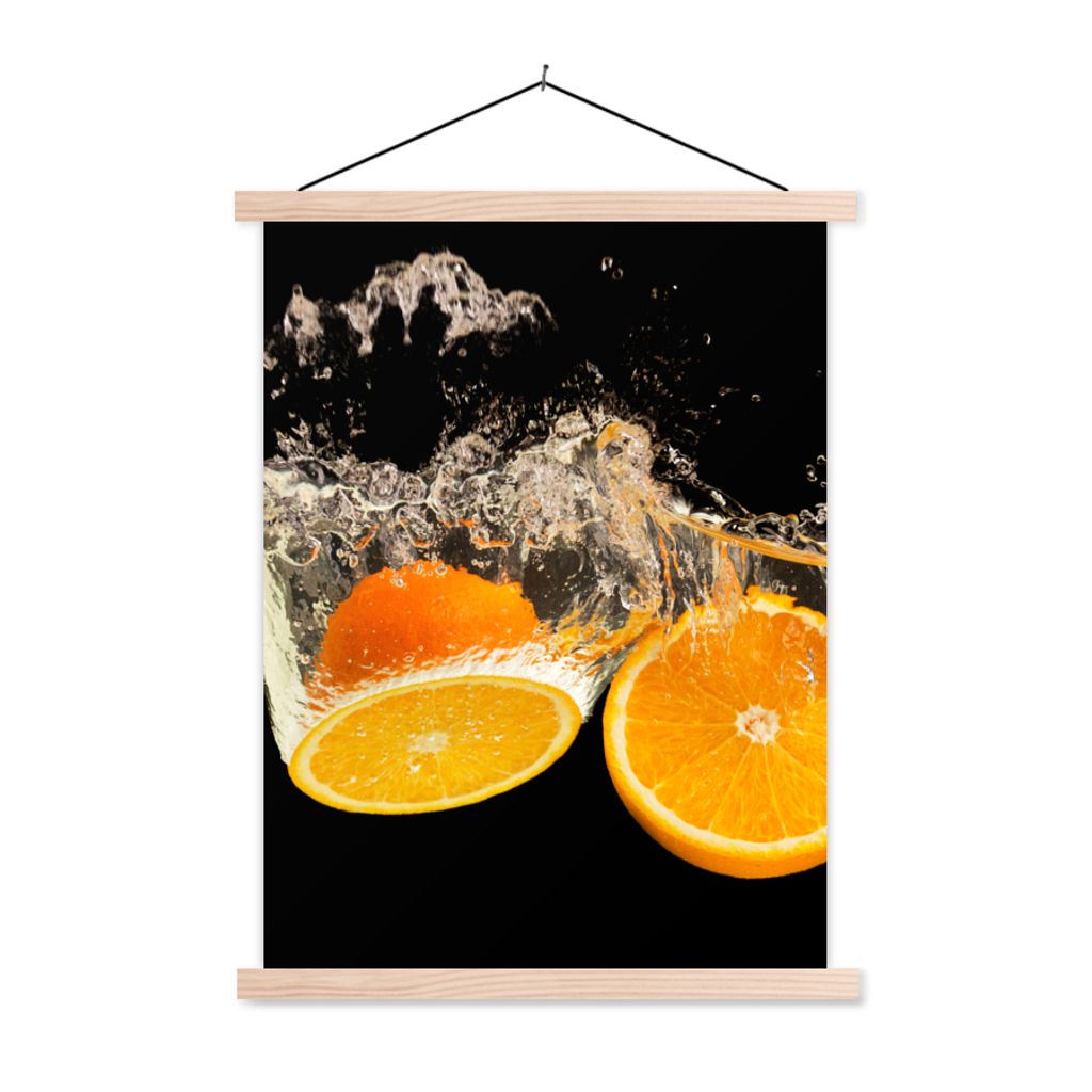MuchoWow Textilposter Orange - Stillleben - Wasser - Schwarz - Obst 40x53 cm mit holzfarbenen Rahmen - Schlafzimmer