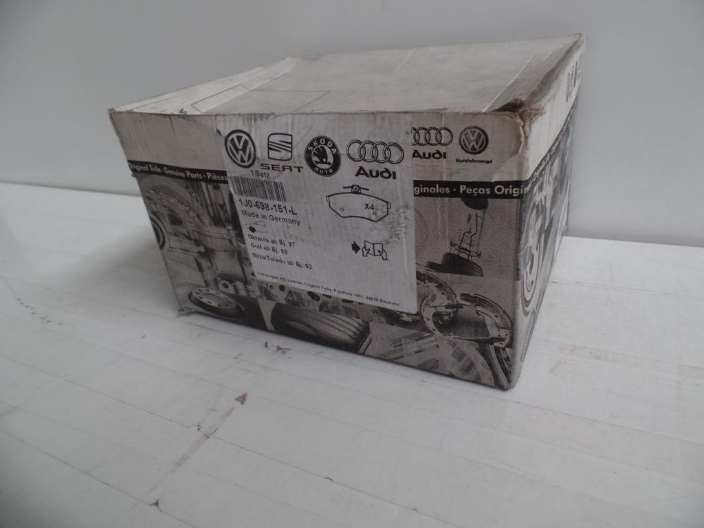 Original OE Volkswagen Bremsbeläge 1J0698151L