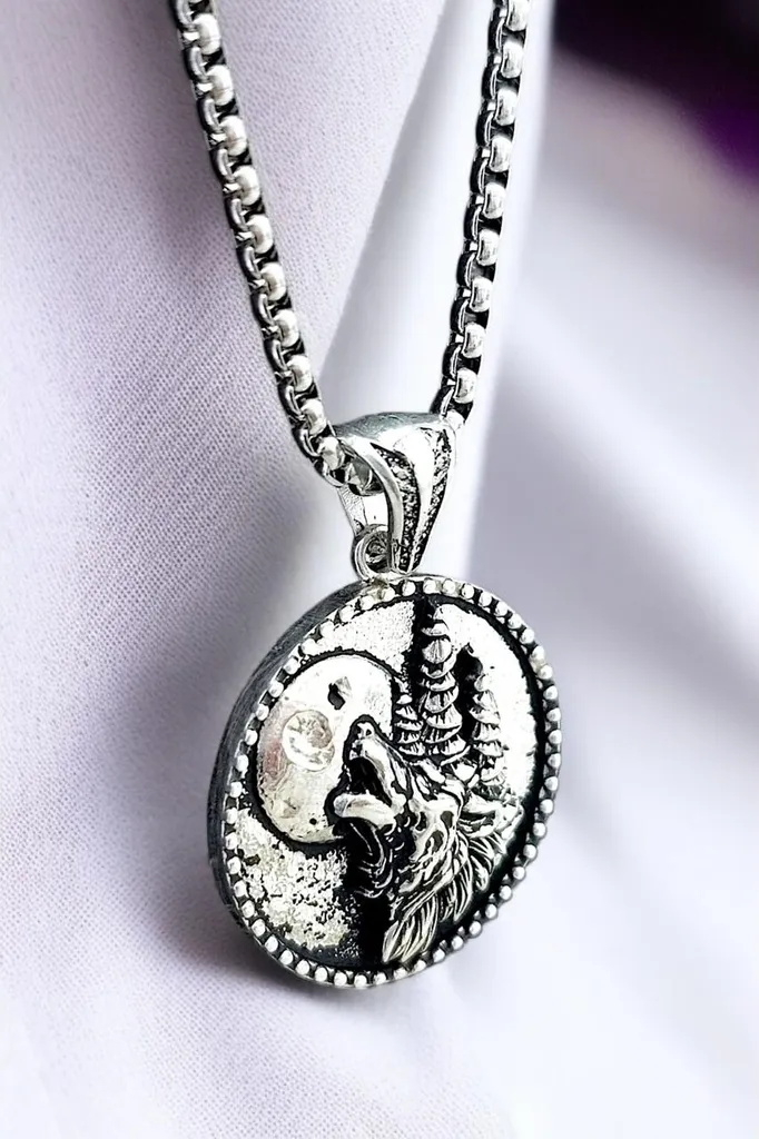 Collier Bozkurt Loup Argenté - Bijou Idéal pour Cadeau ou Look Gothique