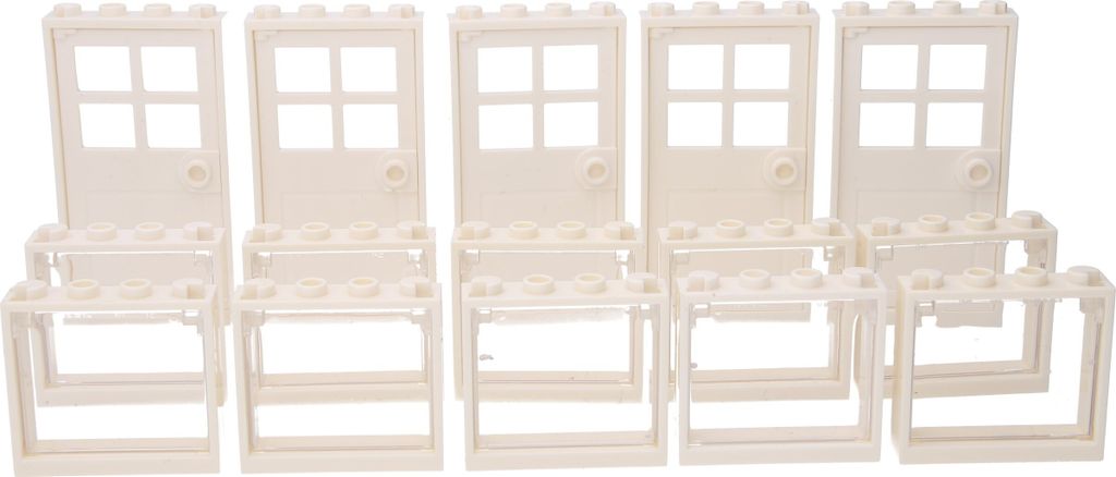 10 LEGO Fenster und 5 LEGO Türen