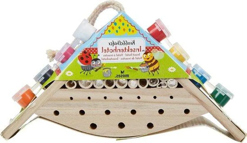 Projet de bricolage enfant : Hôtel à insectes à peindre pour jardin bio