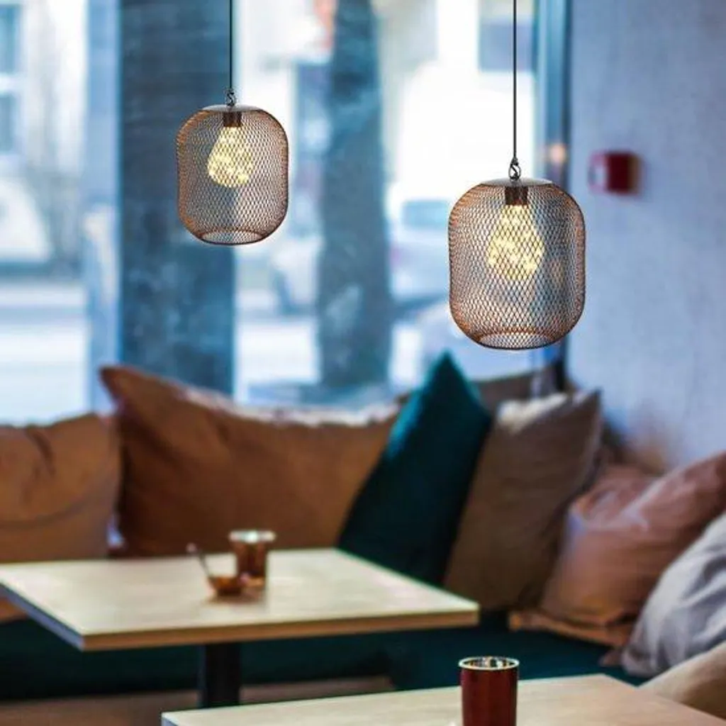 Lanterne suspendue sans fil noire avec éclairage LED pour jardin et salon