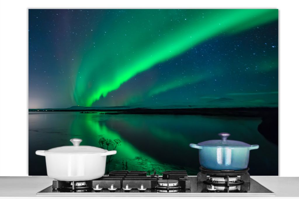 KitchenYeah Spritzschutz Küche - Küchenrückwand - Wandschutz für Herd und Spüle - Nordlicht - Island - Sternenhimmel - Grün - Wasser 120x80...