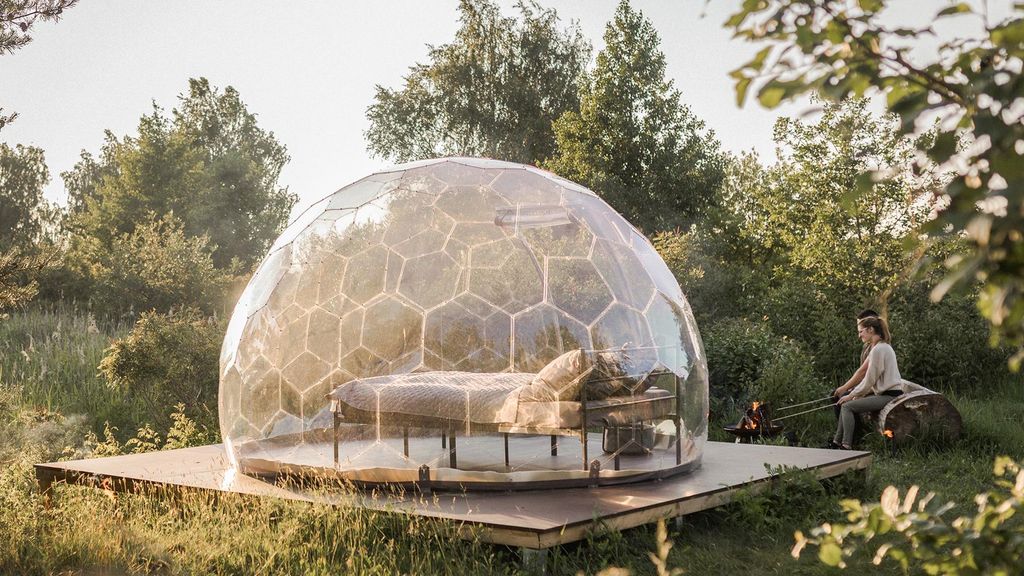 Jochen Schweizer Bubble Hotel Jessen für 3 (1 Nacht); Erlebnis verschenken oder selbst erleben; Gutschein gültig für 2 Erwachsene und 1 Kind