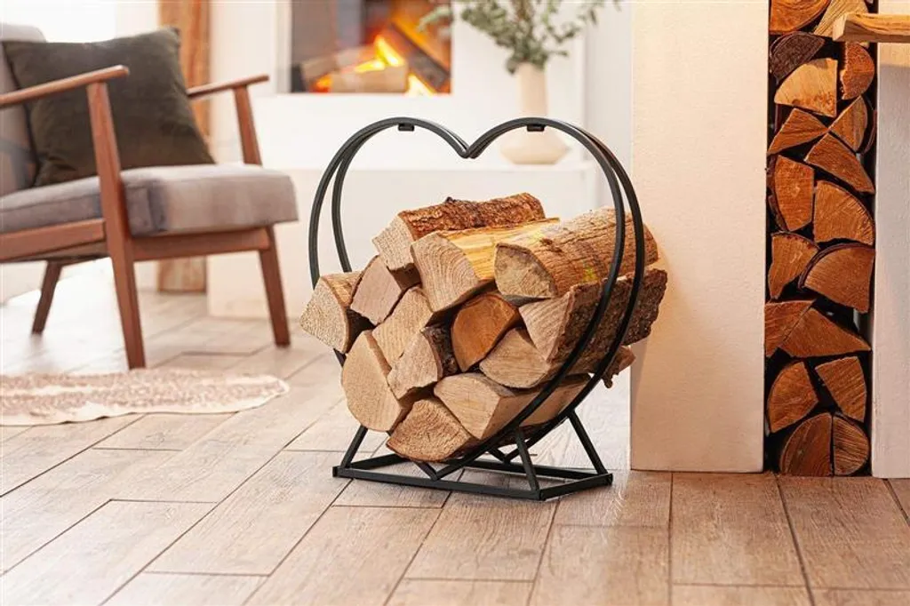 Range-bûches stable noir mat : fini le bois en désordre près du feu