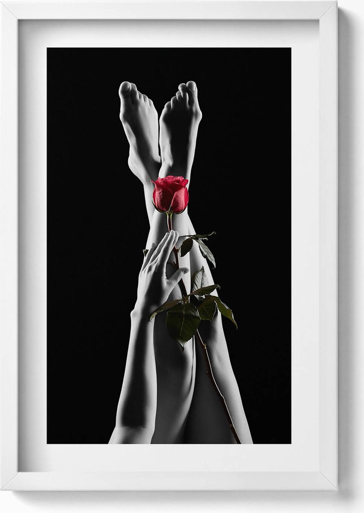 Frauenbeine und Rose– Wandbild mit Rahmen – Gerahmtes Bild – Wanddekoration – 40x60 cm – Weiß