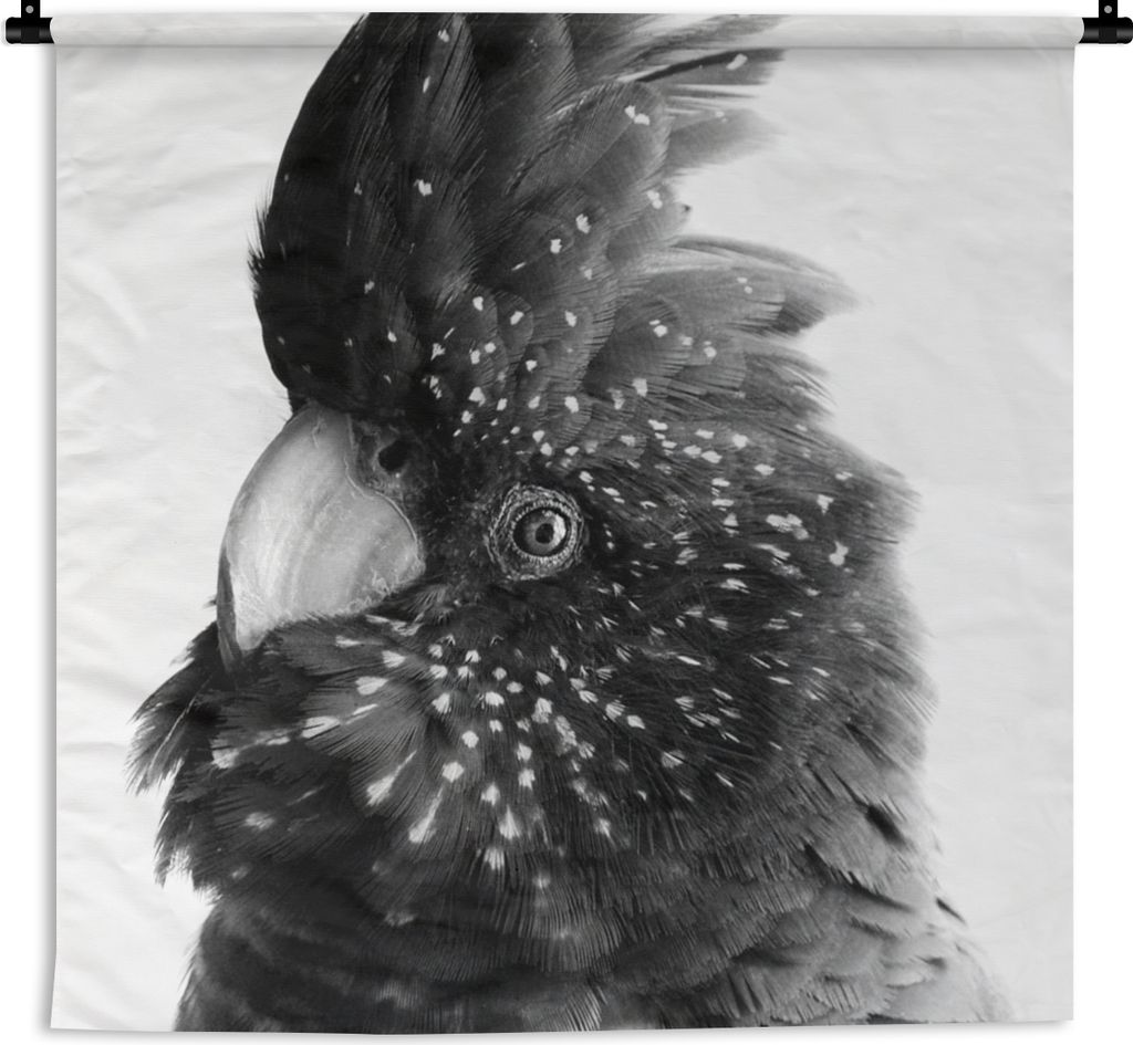 MuchoWow Wandteppich Wandbehang Nahaufnahme eines Kakadus vor einem rosa Hintergrund - schwarz und weiß 150x150 cm Tapisserie Dekoration Wandtuc...