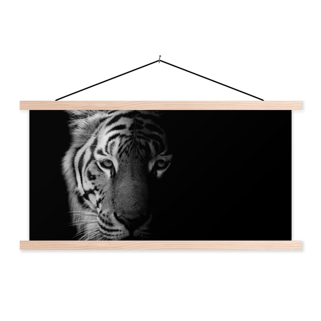 MuchoWow Textilposter Tiger - Tiere - Wild - Schwarz - Weiß 120x60 cm mit holzfarbenen Rahmen - Klemmleiste