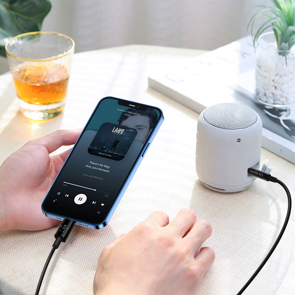 Belkin MIXIT Lightning auf 3,5mm AUX Kabel 1,8m   Produktbild 4