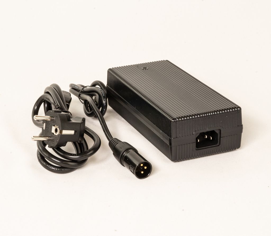 Akku Ladegerät 42V 4A XLR 3Pin für 36V Li-Ionen Akkus e-Bike Pedelec Ebike