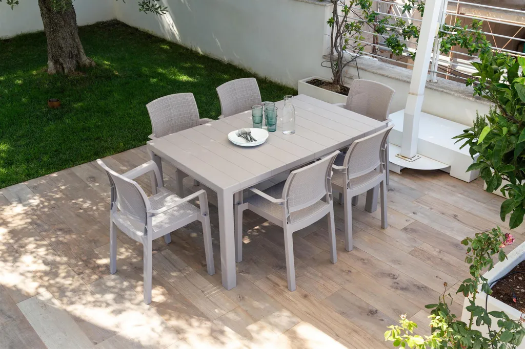 Table de jardin rectangulaire DAVIDE 147cm résistante aux rayons UV