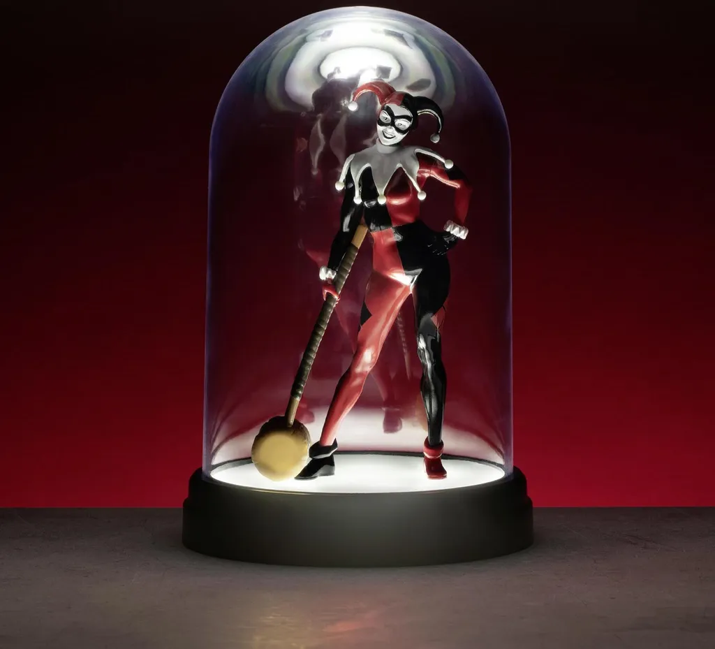 Lampe Cloche Harley Quinn : Protégez votre Figurine de la Poussière - 20 cm