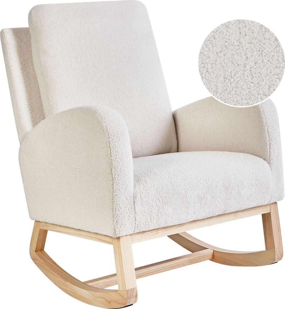 BELIANI Schaukelsessel Cremeweiß aus Bouclé Stoff Gepolstert mit Armlehnen Gummibaumholz Beine Hellbraun Wohnzimmer Babyzimmer Schaukelstuhl
