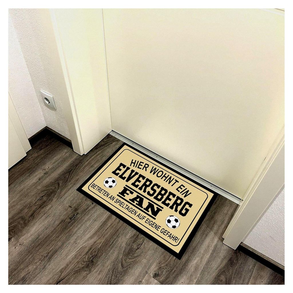 Fußmatte für Fußballfans | Türmatte mit Spruch | 60x40cm | Hier wohnt ein Elversberg Fan - Betreten an Spieltagen auf eigene Gefahr! | für inn...