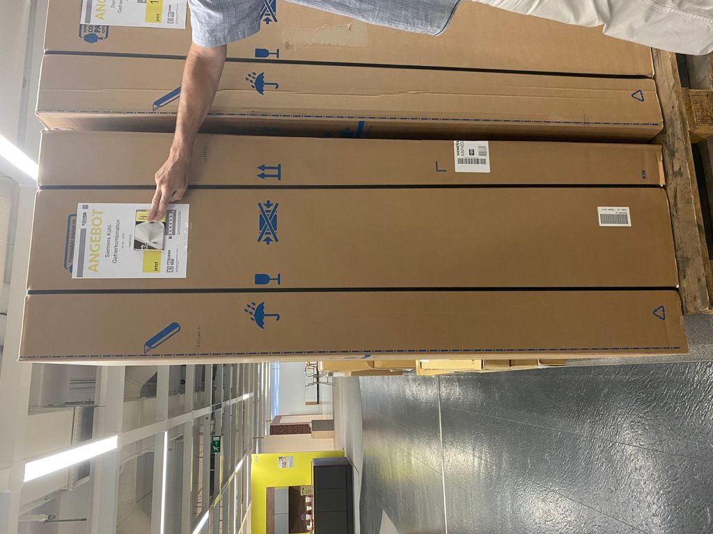 Siemens Einbau Kühl-Gefrierkombination KI86FHDD0 aus Räumungsverkauf Küchenbörse Berlin